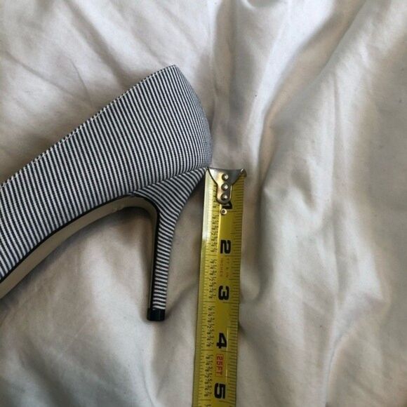 Old Navy Striped Heels - Picture 9 of 9